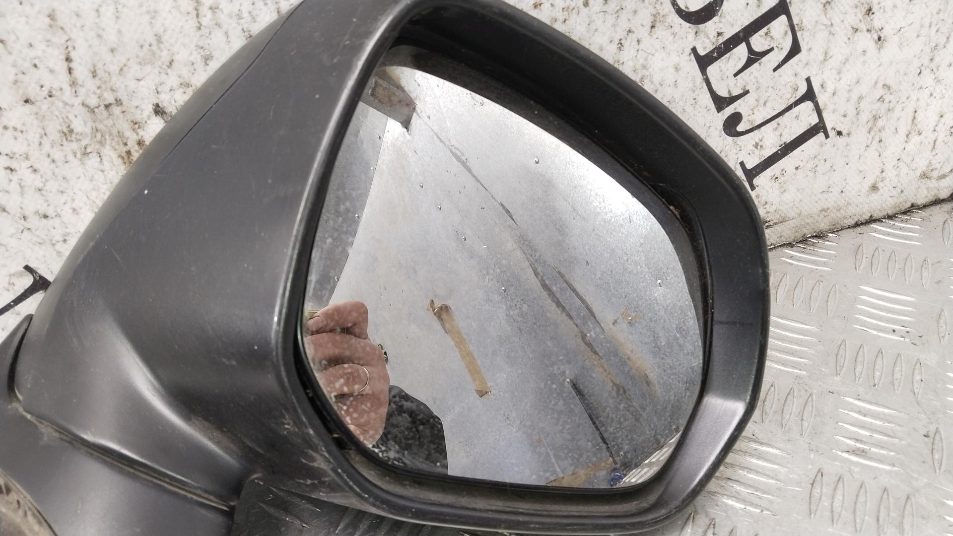 Зеркало боковое правое Peugeot 3008 купить в России